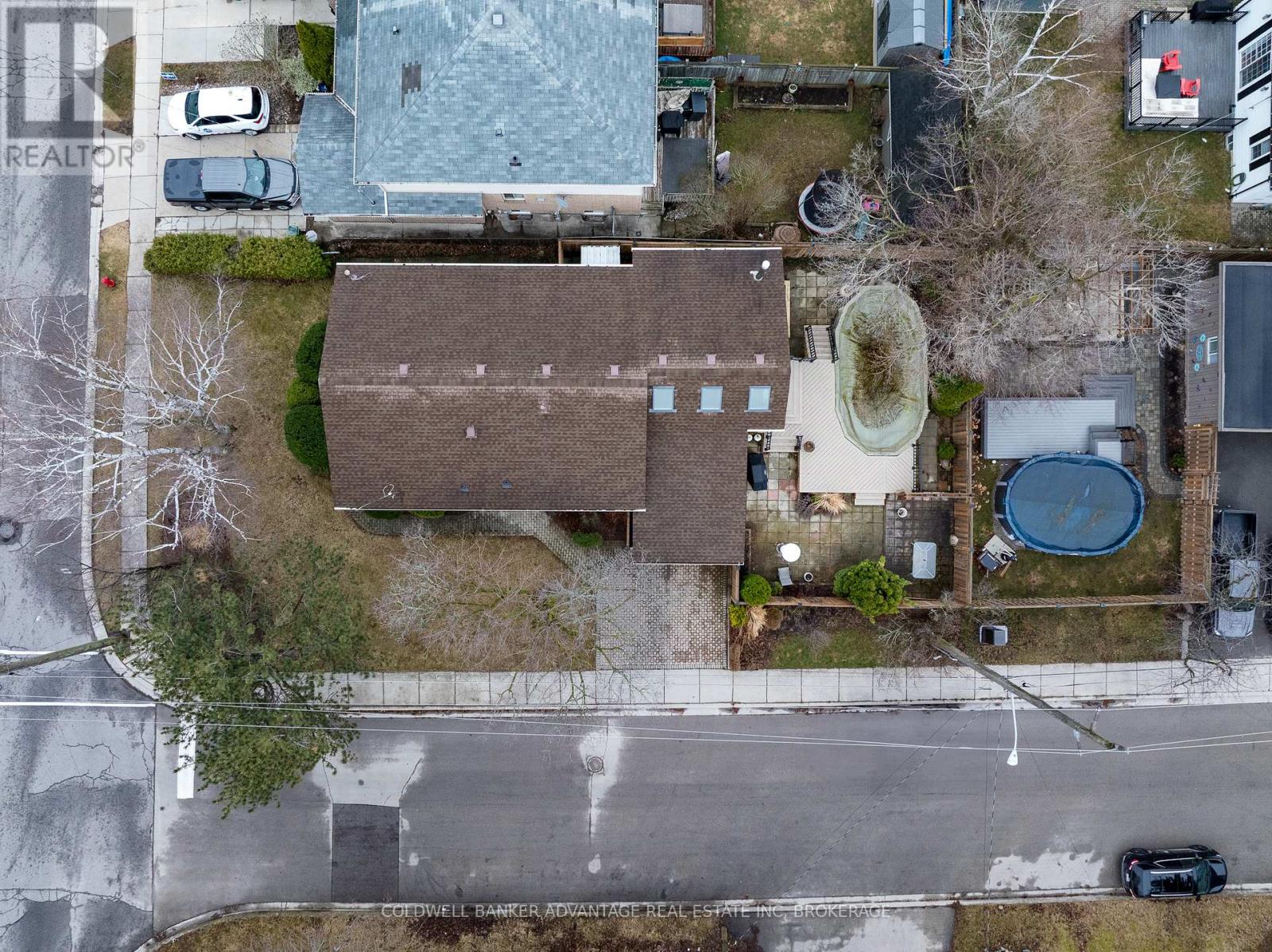 17 Wardrope Avenue, Hamilton (Stoney Creek), Ontario  L8G 1R9 - Photo 5 - X12475551