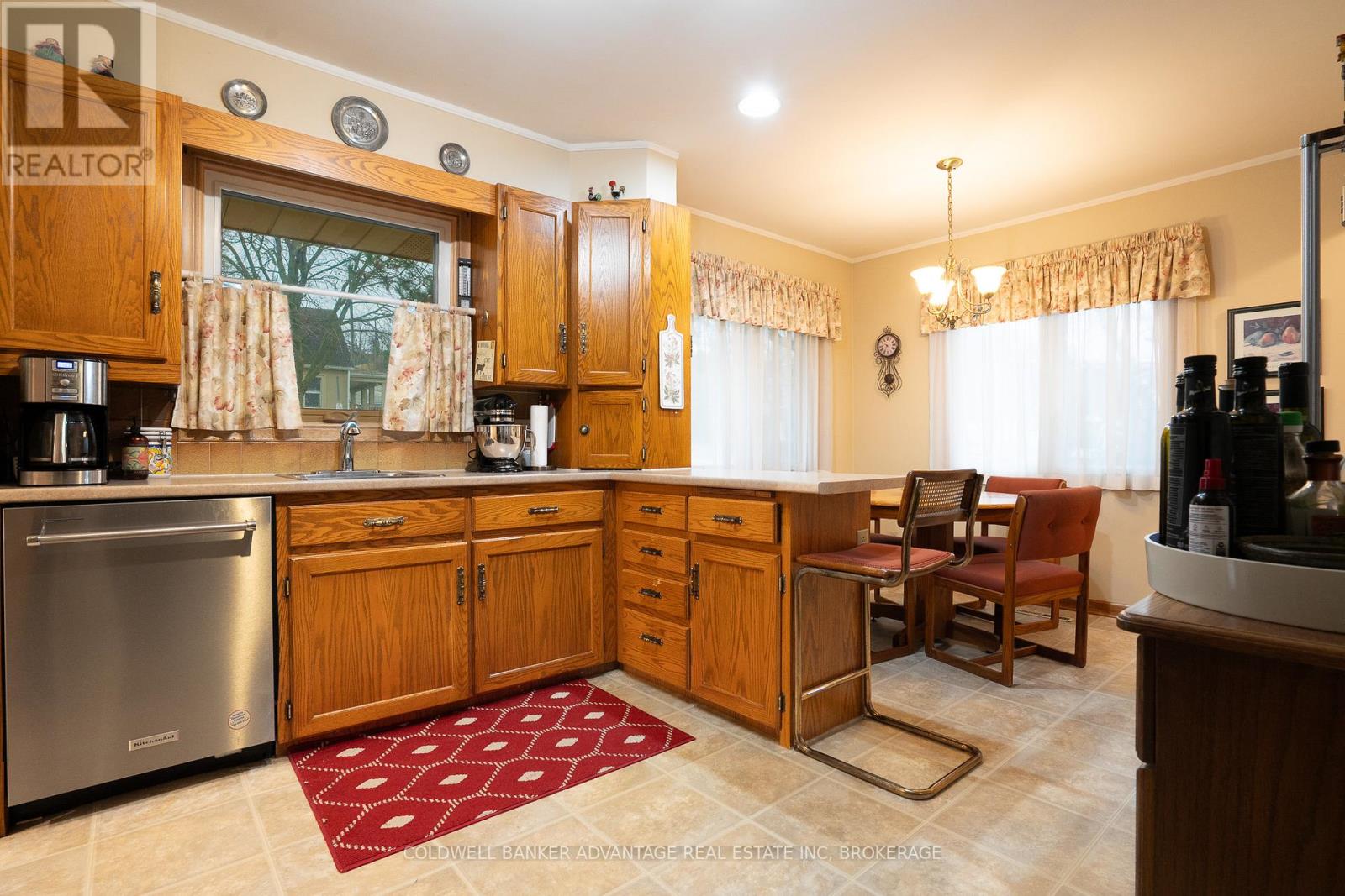 17 Wardrope Avenue, Hamilton (Stoney Creek), Ontario  L8G 1R9 - Photo 6 - X12475551