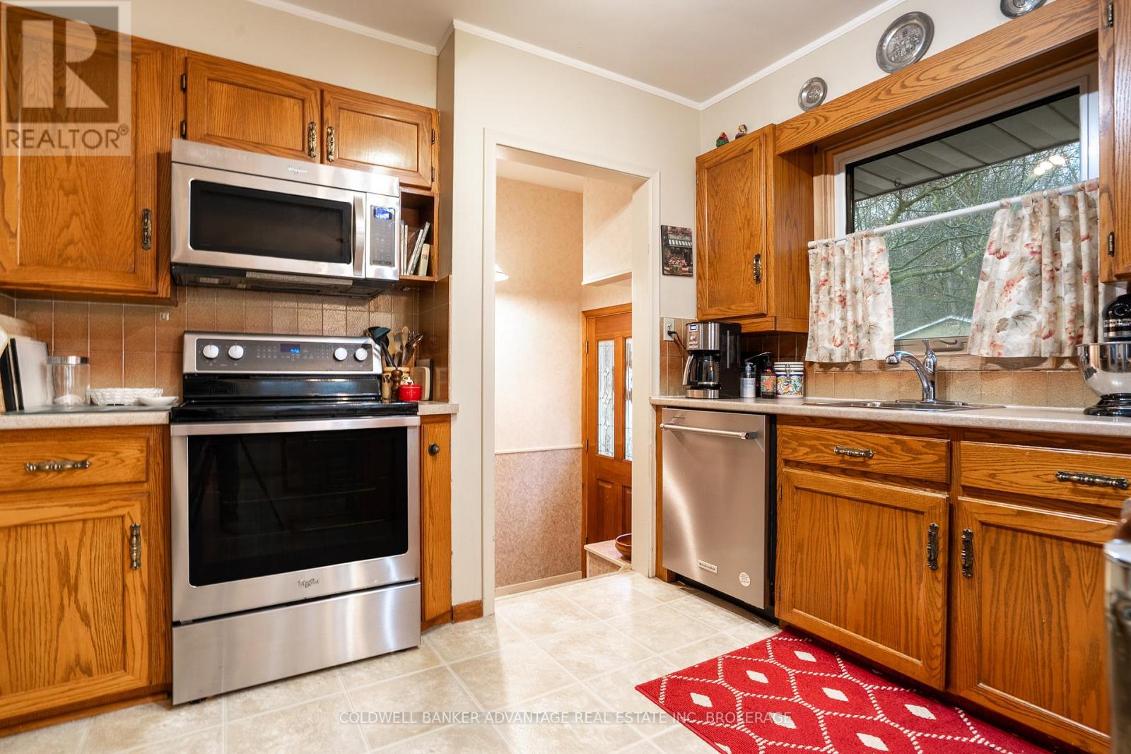 17 Wardrope Avenue, Hamilton (Stoney Creek), Ontario  L8G 1R9 - Photo 7 - X12475551