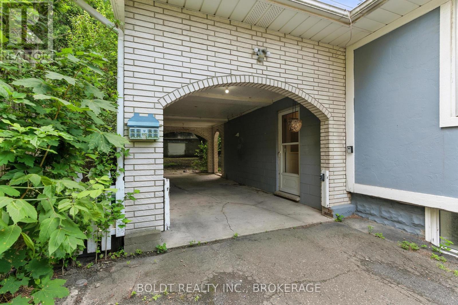 63 Permilla Street, St. Catharines (Ridley), Ontario  L2S 2G4 - Photo 34 - X12475562