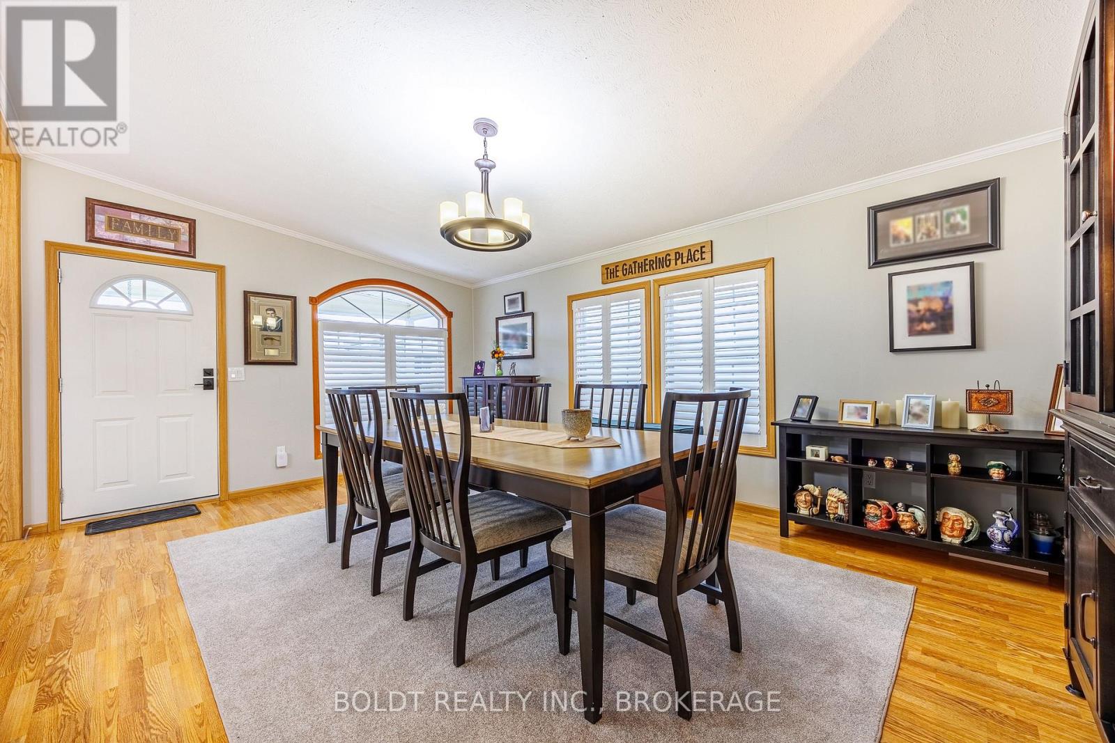 101 - 3033 Townline Road, Fort Erie (Black Creek), Ontario  L0S 1S1 - Photo 10 - X12475569