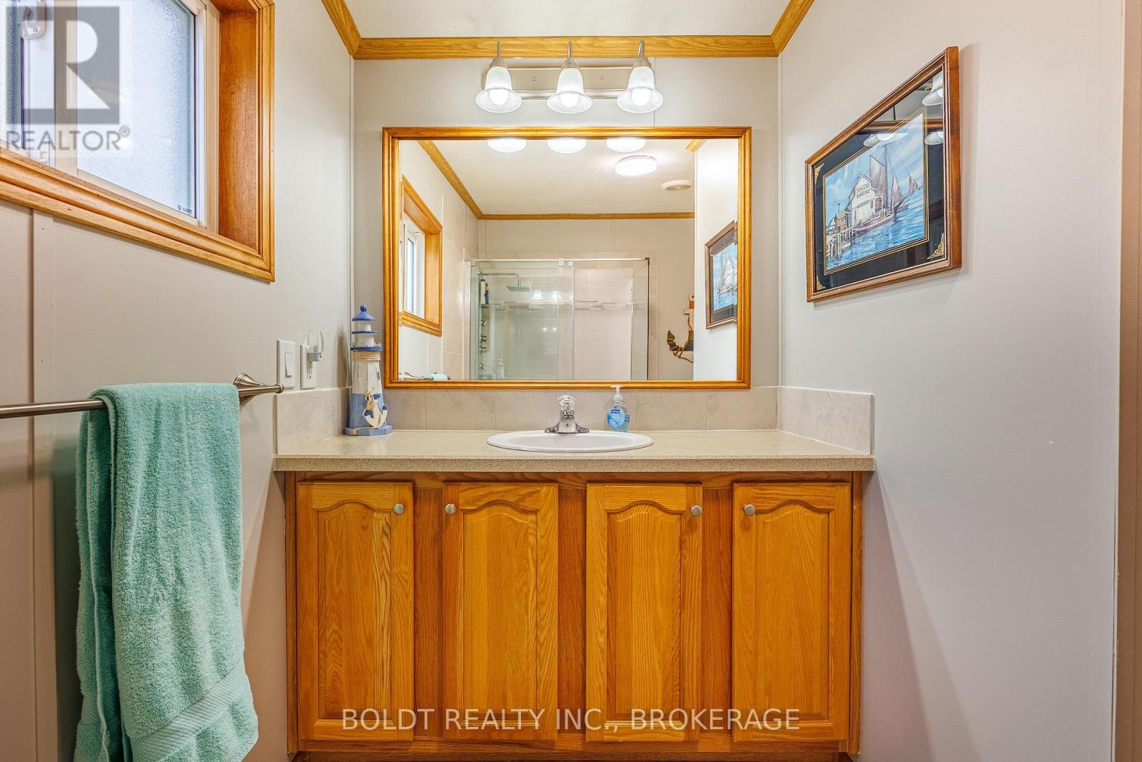 101 - 3033 Townline Road, Fort Erie (Black Creek), Ontario  L0S 1S1 - Photo 16 - X12475569
