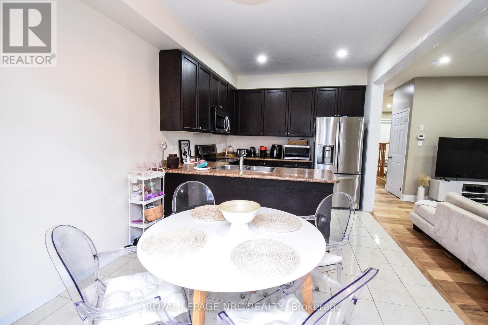 7794 Sassafras Trail, Niagara Falls, Ontario  L2H 0N5 - Photo 18 - X12475667