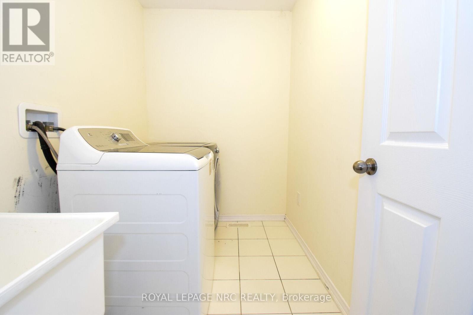 7794 Sassafras Trail, Niagara Falls, Ontario  L2H 0N5 - Photo 41 - X12475667
