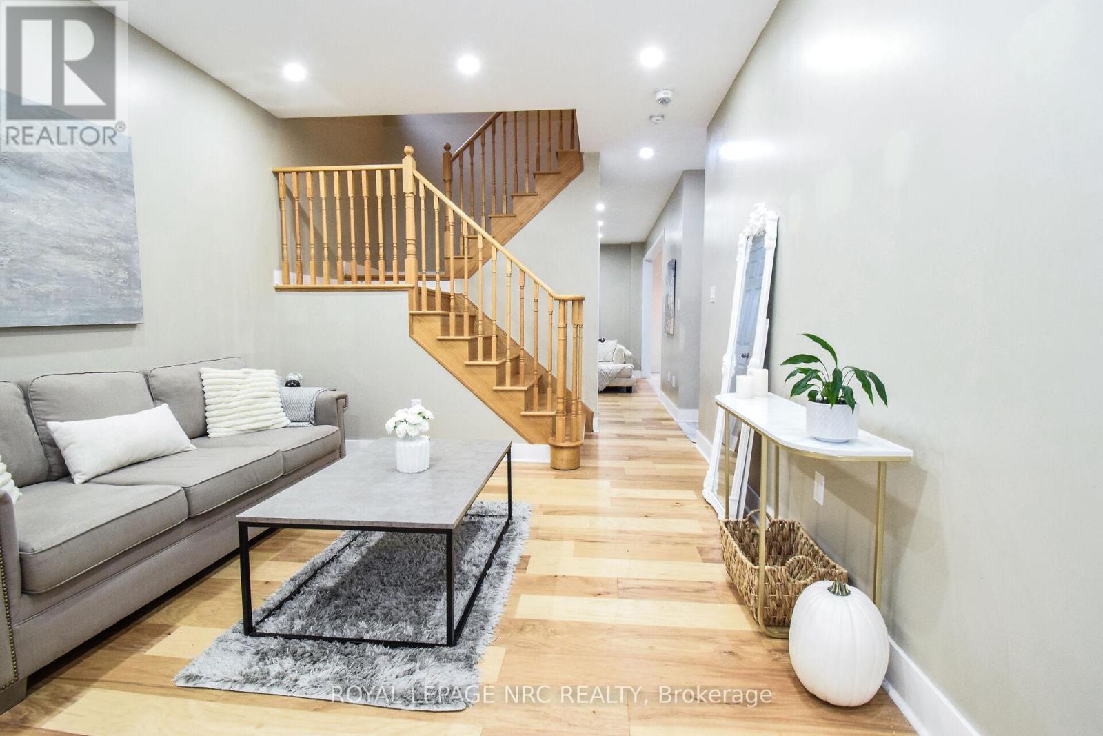 7794 Sassafras Trail, Niagara Falls, Ontario  L2H 0N5 - Photo 5 - X12475667