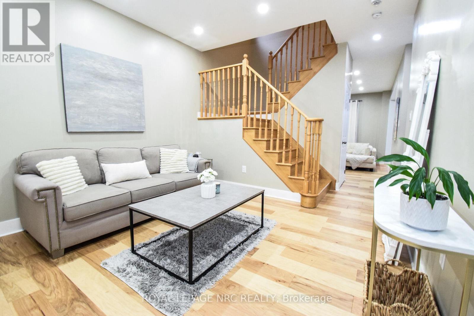 7794 Sassafras Trail, Niagara Falls, Ontario  L2H 0N5 - Photo 6 - X12475667