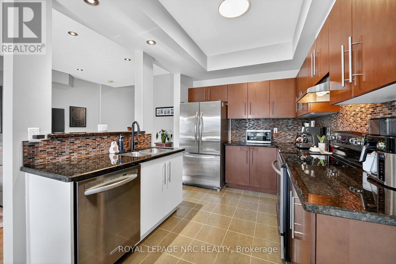 15 - 40 Dartmouth Gate, Hamilton, Ontario  L8E 0C4 - Photo 10 - X12475675