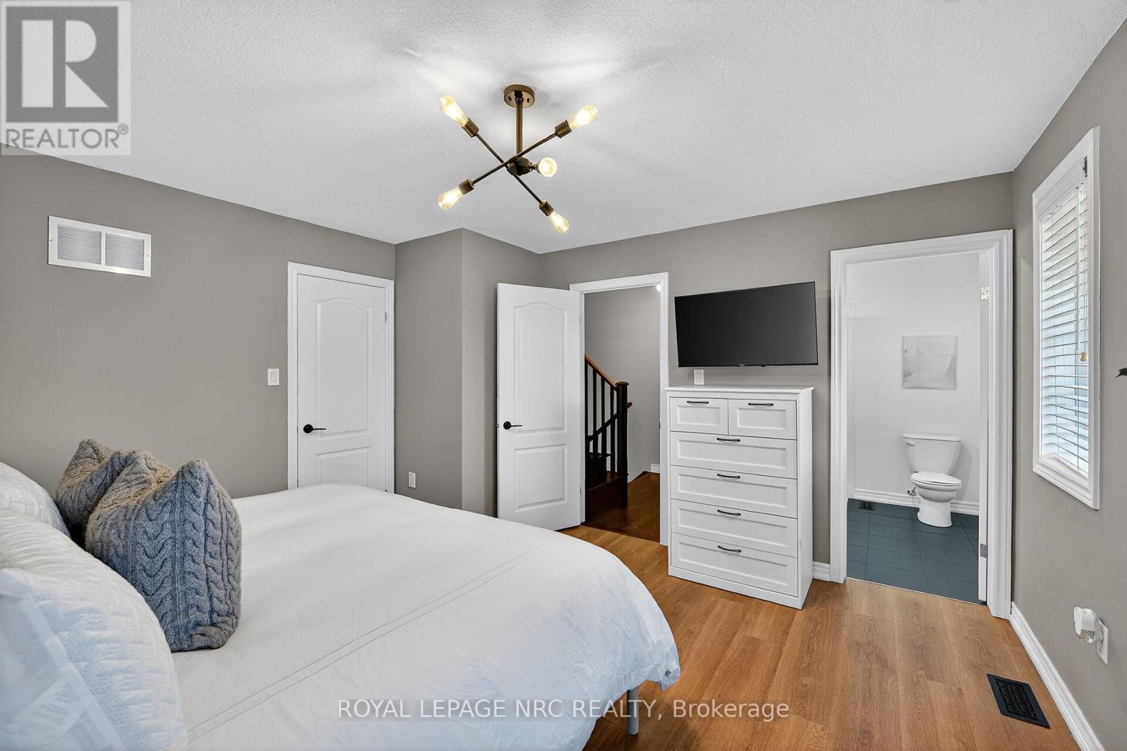 15 - 40 Dartmouth Gate, Hamilton, Ontario  L8E 0C4 - Photo 15 - X12475675