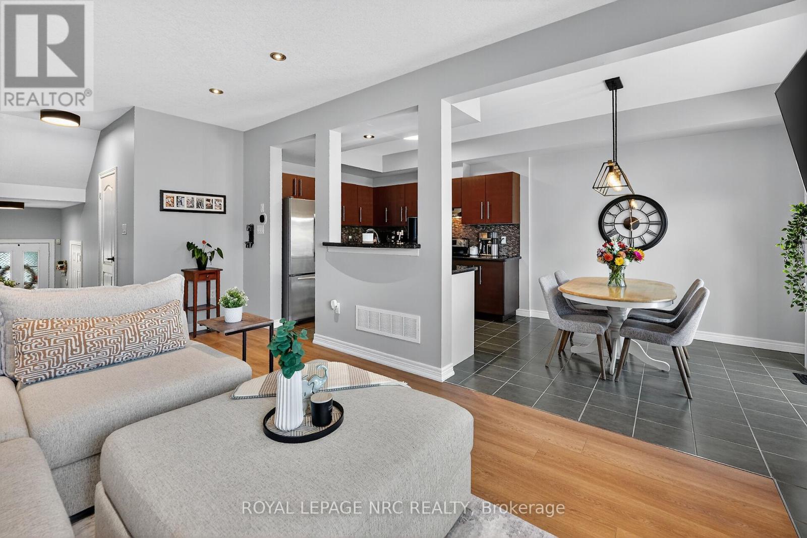 15 - 40 Dartmouth Gate, Hamilton, Ontario  L8E 0C4 - Photo 6 - X12475675
