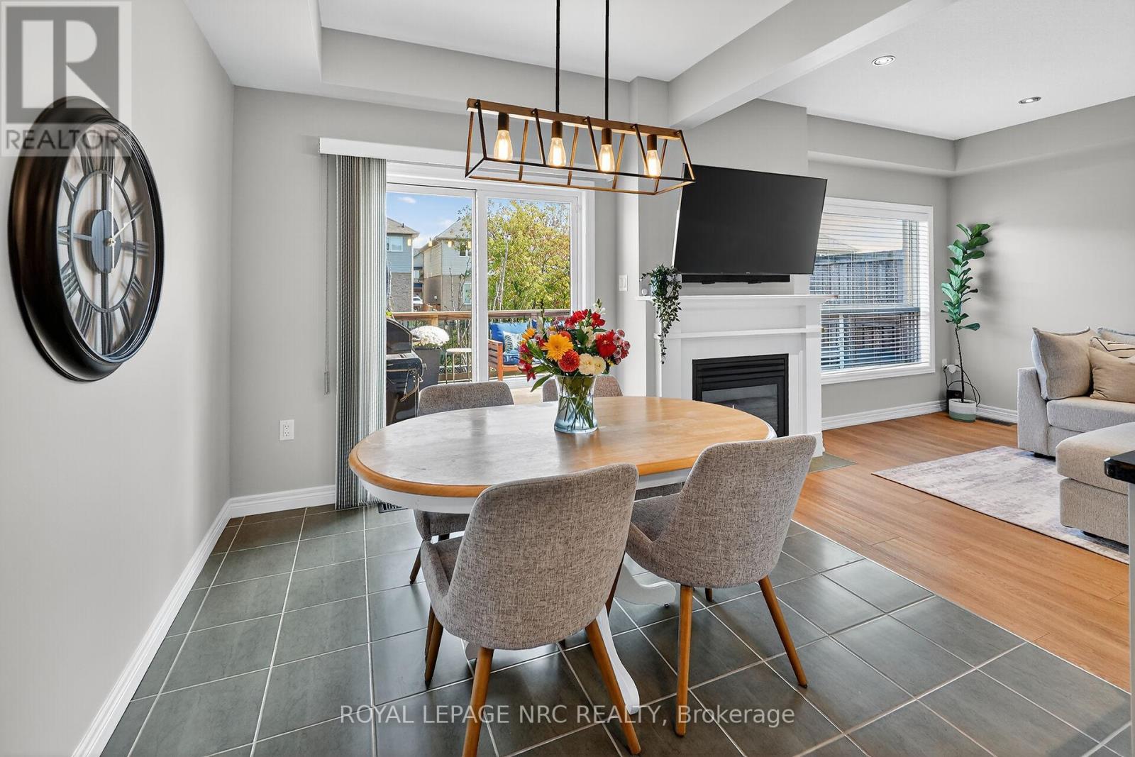15 - 40 Dartmouth Gate, Hamilton, Ontario  L8E 0C4 - Photo 7 - X12475675