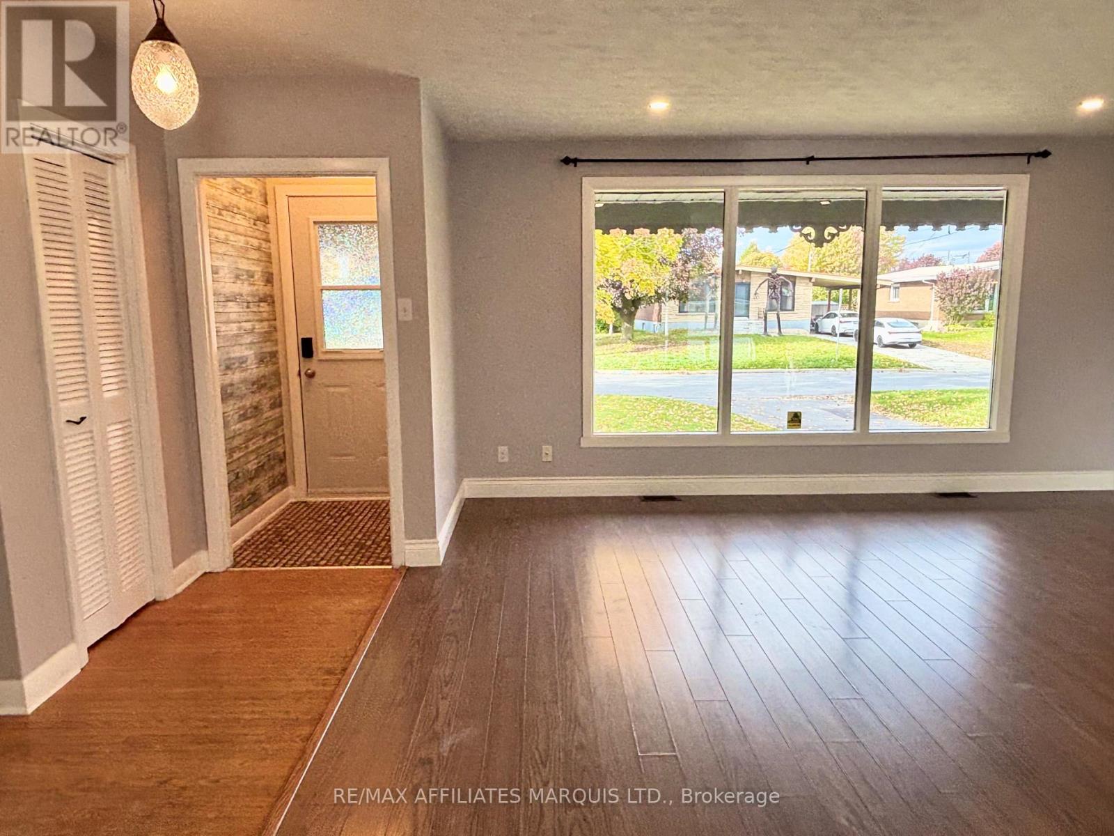 1007 Lasalle Road, Cornwall, Ontario  K6H 2W2 - Photo 7 - X12475662