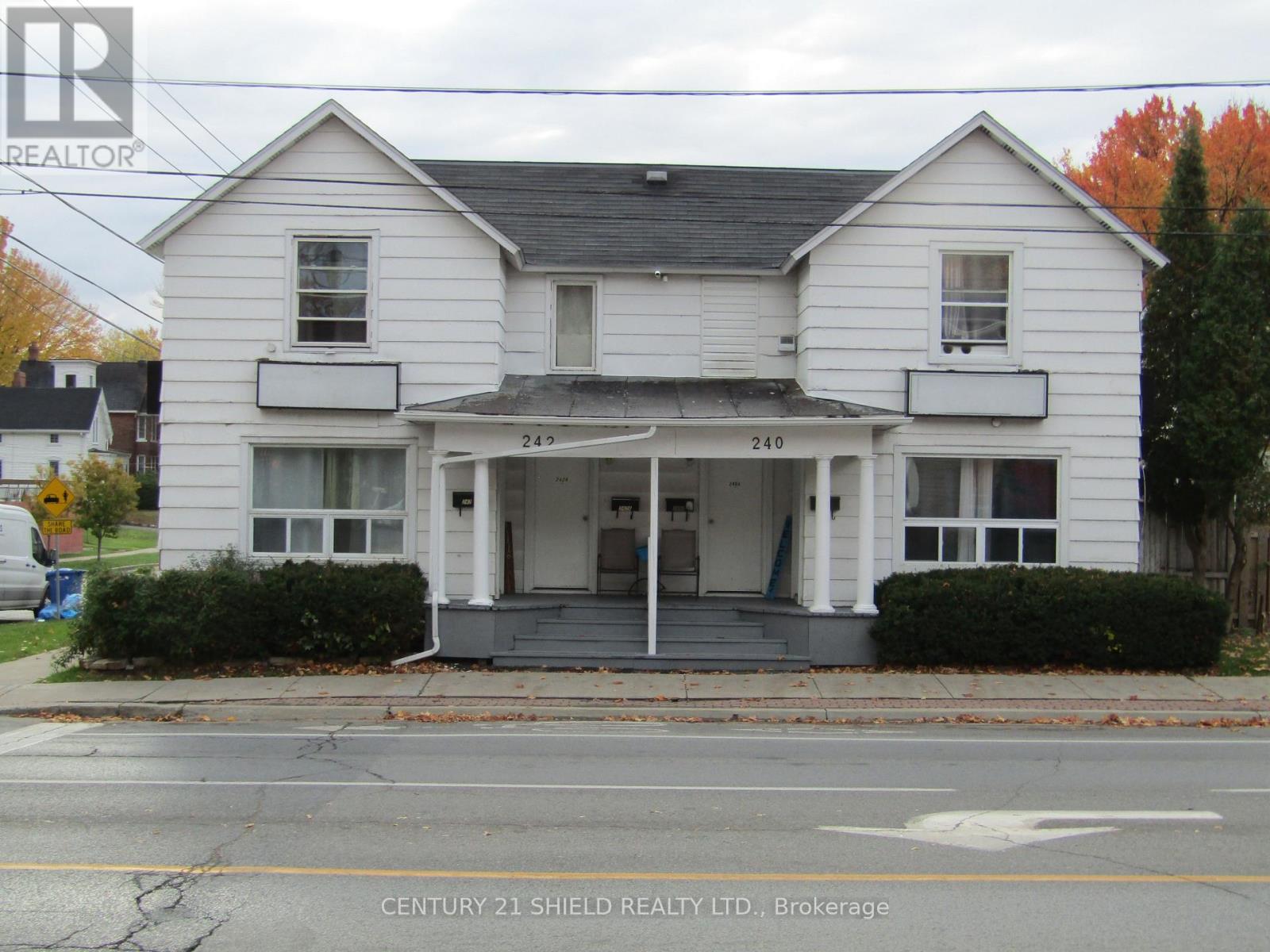 240-242 Second Street E, Cornwall, Ontario  K6H 1Y7 - Photo 1 - X12475922