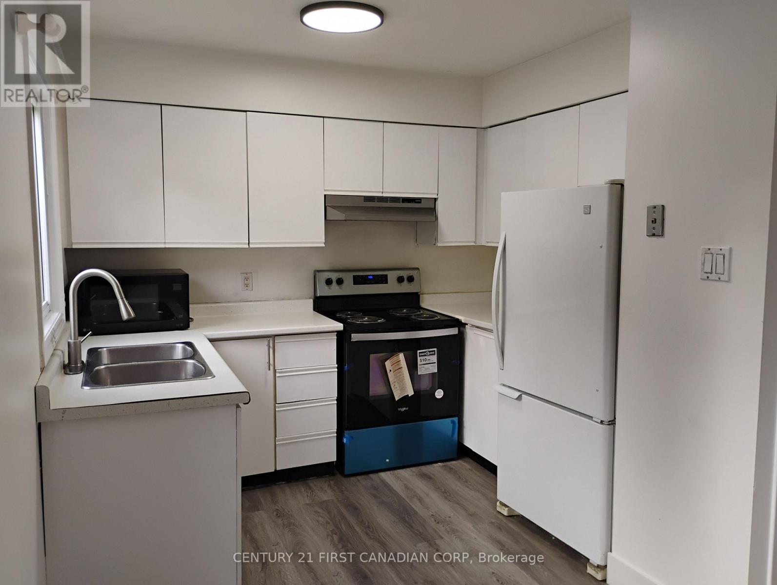 577 Third Street, London East, Ontario  N5V 4B9 - Photo 4 - X12475902