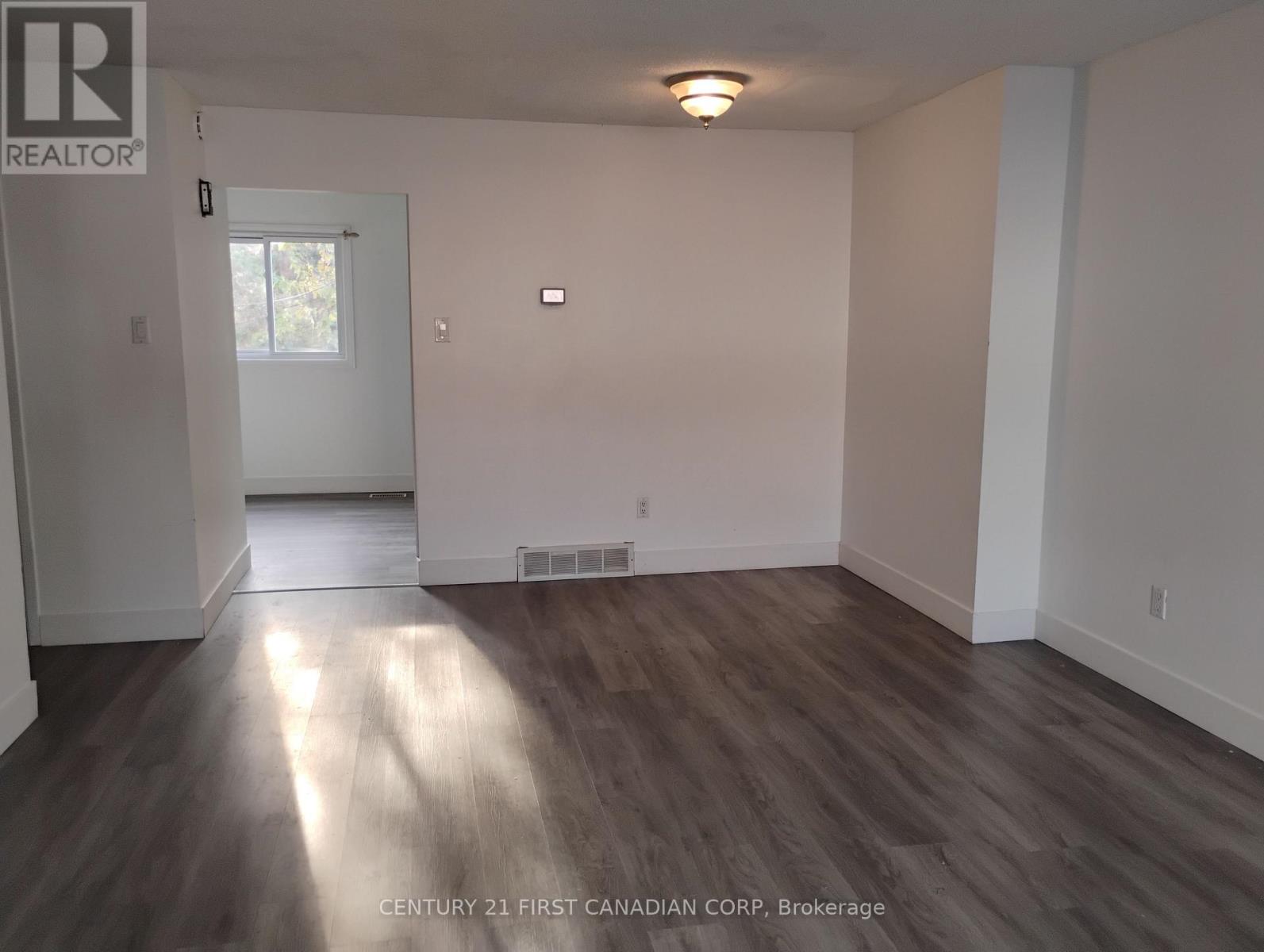 577 Third Street, London East, Ontario  N5V 4B9 - Photo 2 - X12475902