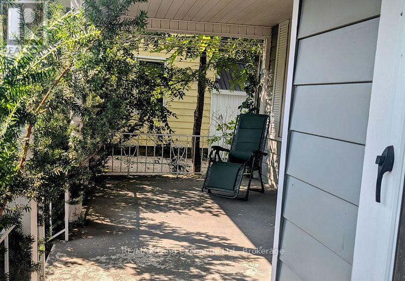 431 Coombs Street, North Huron, Ontario  N0M 1H0 - Photo 10 - X12475577