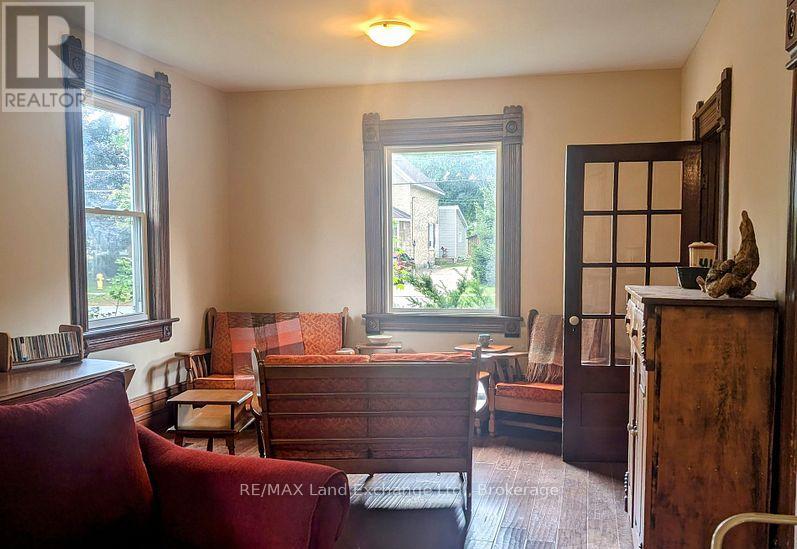 431 Coombs Street, North Huron, Ontario  N0M 1H0 - Photo 17 - X12475577