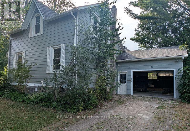 431 Coombs Street, North Huron, Ontario  N0M 1H0 - Photo 2 - X12475577