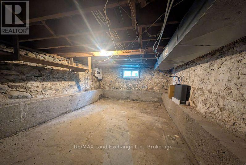 431 Coombs Street, North Huron, Ontario  N0M 1H0 - Photo 28 - X12475577