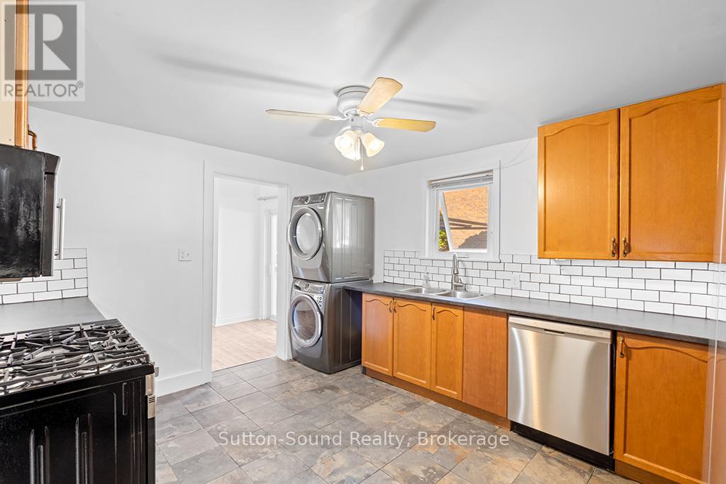 158 13th Street W, Owen Sound, Ontario  N4K 3W4 - Photo 15 - X12475578