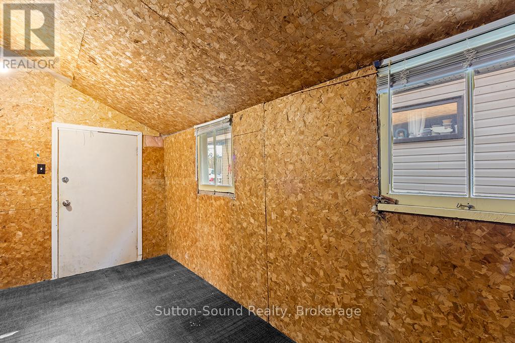 158 13th Street W, Owen Sound, Ontario  N4K 3W4 - Photo 18 - X12475578