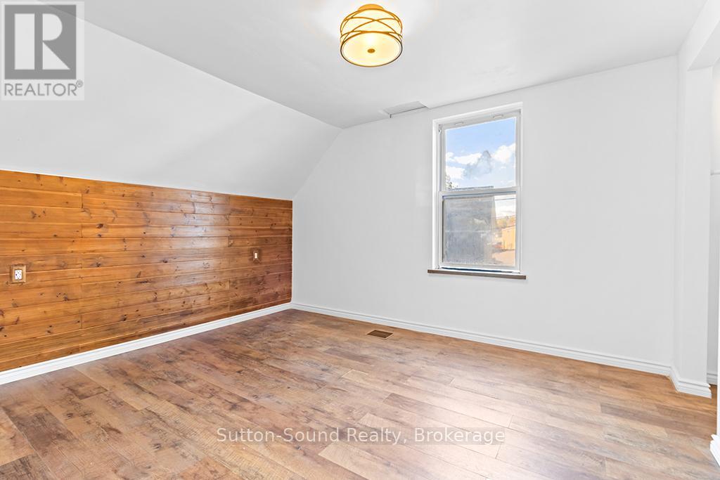 158 13th Street W, Owen Sound, Ontario  N4K 3W4 - Photo 20 - X12475578