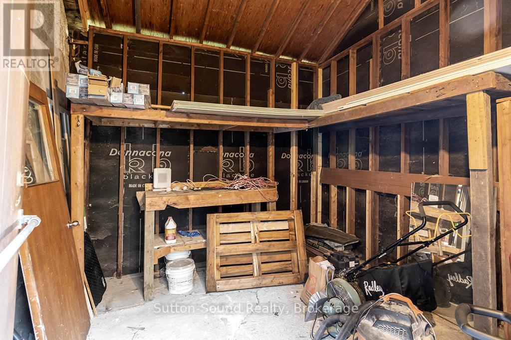 158 13th Street W, Owen Sound, Ontario  N4K 3W4 - Photo 28 - X12475578