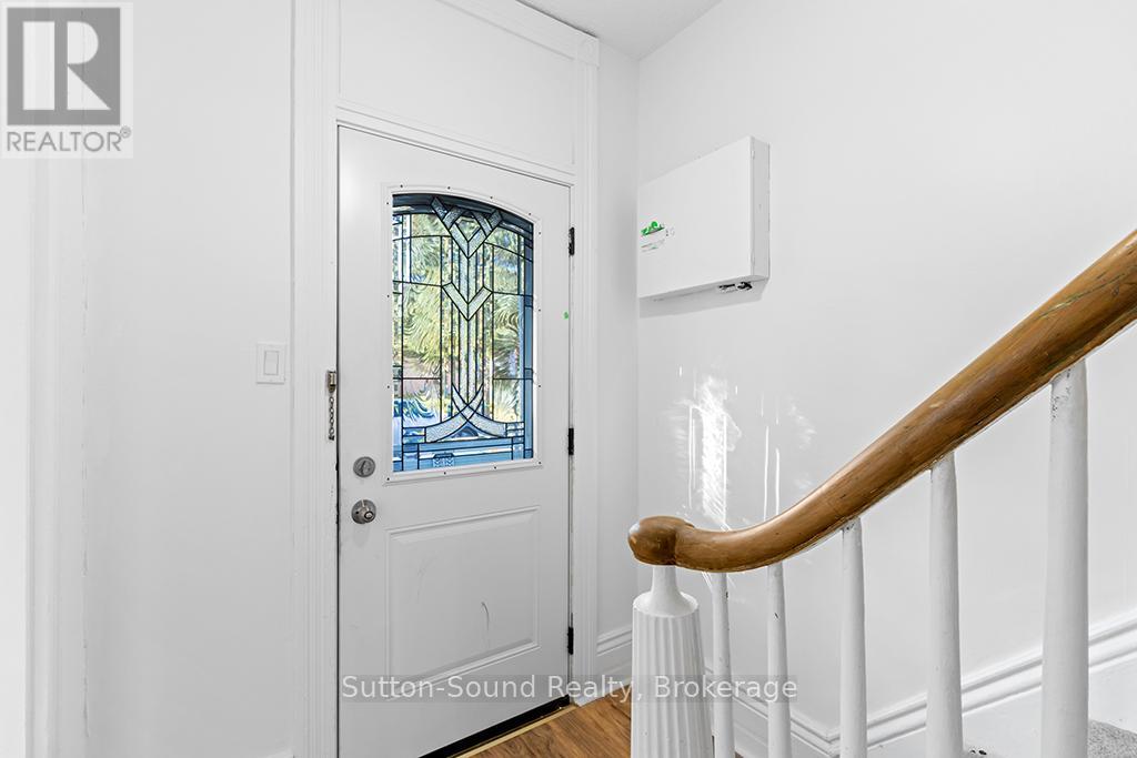 158 13th Street W, Owen Sound, Ontario  N4K 3W4 - Photo 3 - X12475578