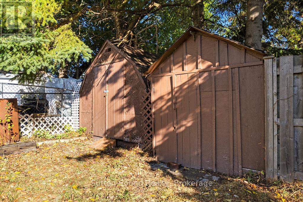 158 13th Street W, Owen Sound, Ontario  N4K 3W4 - Photo 34 - X12475578