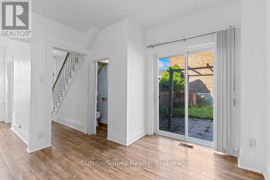 158 13th Street W, Owen Sound, Ontario  N4K 3W4 - Photo 8 - X12475578