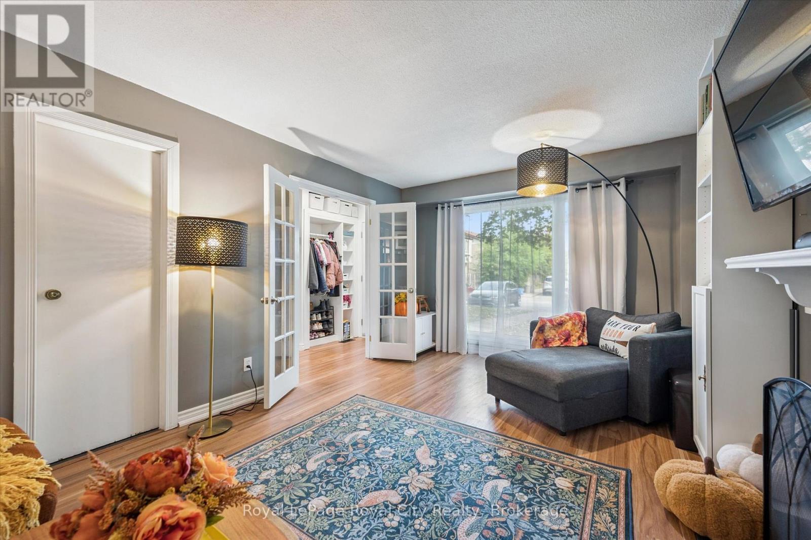 406 Scottsdale Drive, Guelph (Dovercliffe Park/old University), Ontario  N1G 2Z8 - Photo 15 - X12475598