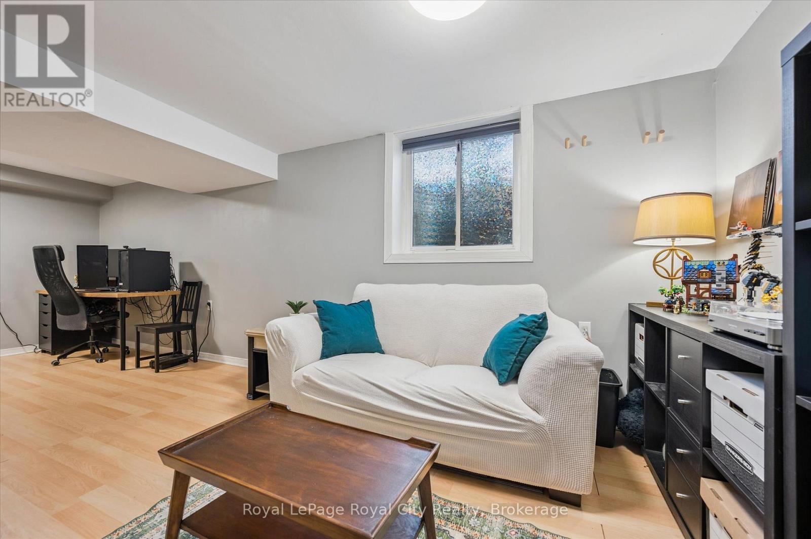 406 Scottsdale Drive, Guelph (Dovercliffe Park/old University), Ontario  N1G 2Z8 - Photo 23 - X12475598