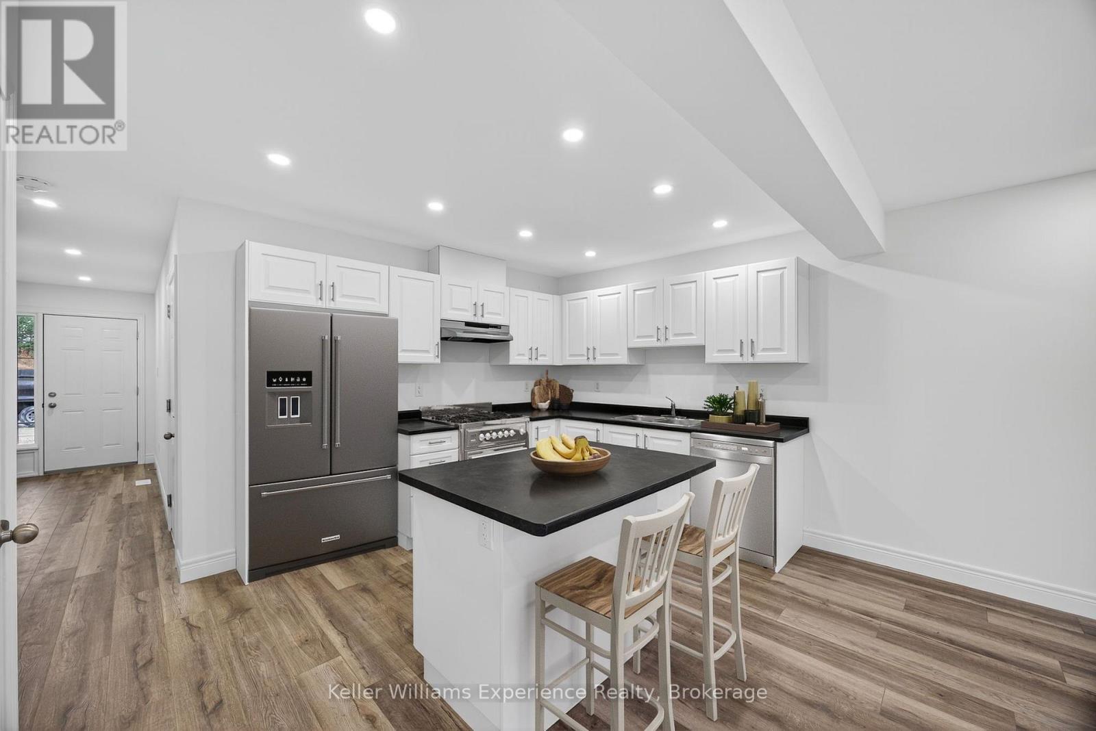 24 Mcconnell Crescent, Bracebridge (Macaulay), Ontario  P1L 0N7 - Photo 6 - X12475631