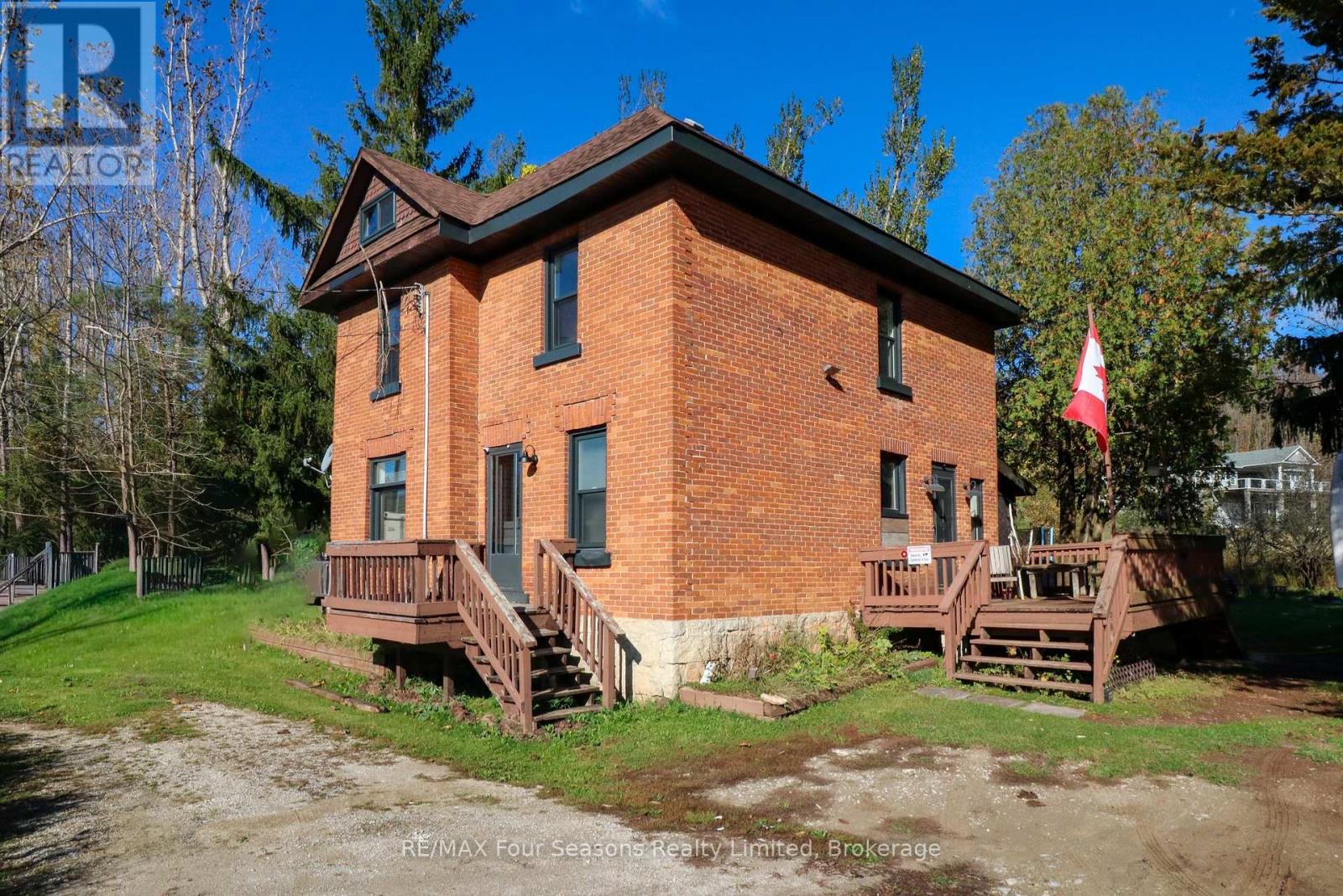 204713 26 Highway, Meaford, Ontario  N4K 5W4 - Photo 1 - X12475780