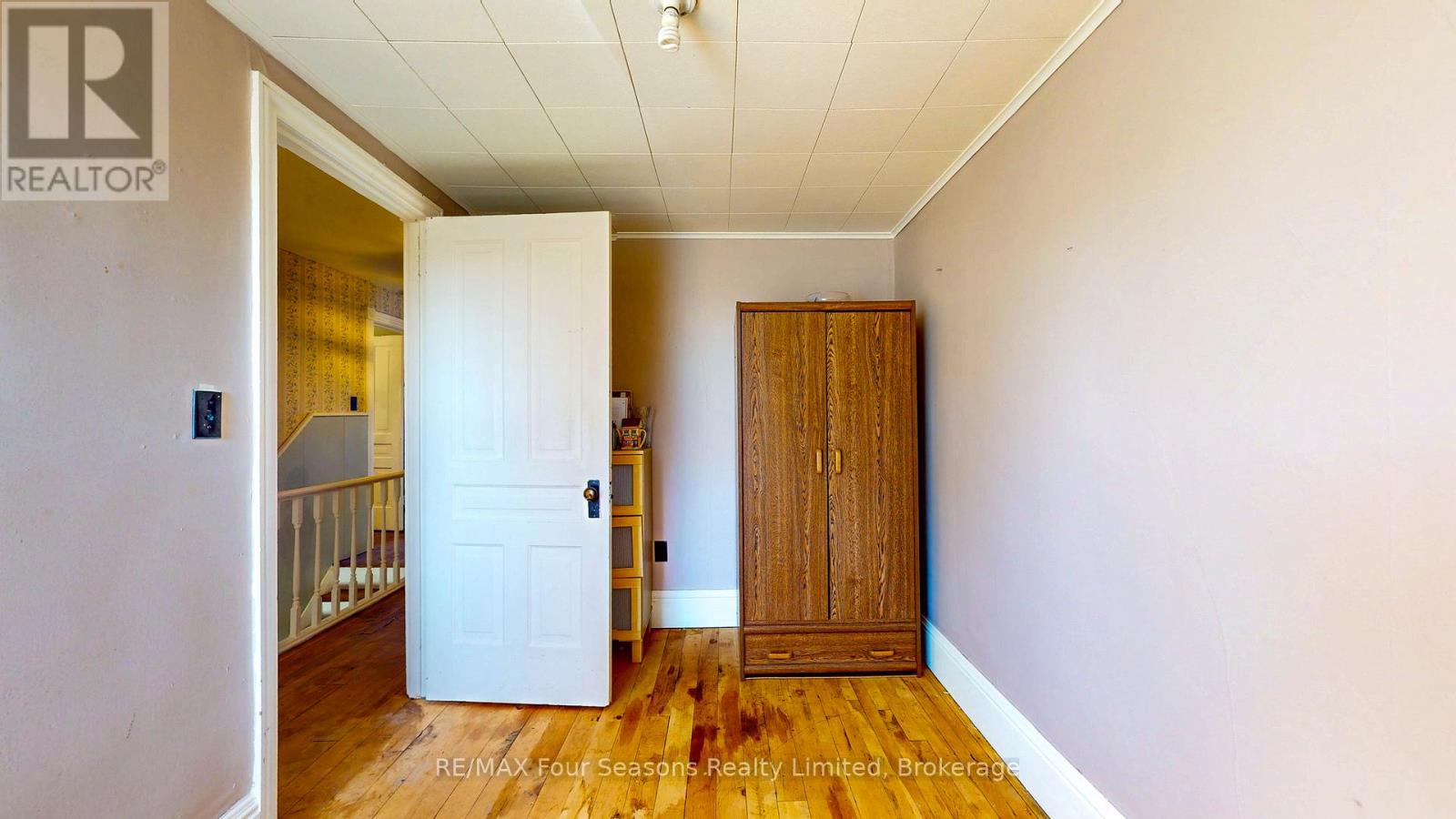 204713 26 Highway, Meaford, Ontario  N4K 5W4 - Photo 23 - X12475780