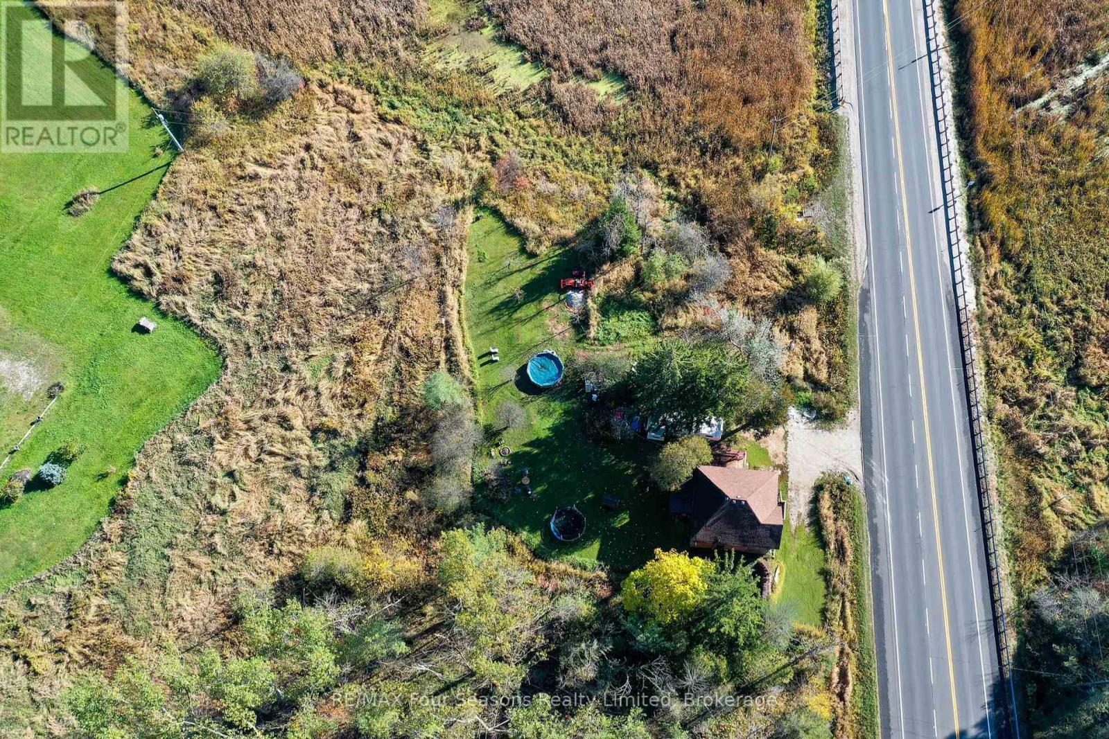 204713 26 Highway, Meaford, Ontario  N4K 5W4 - Photo 28 - X12475780