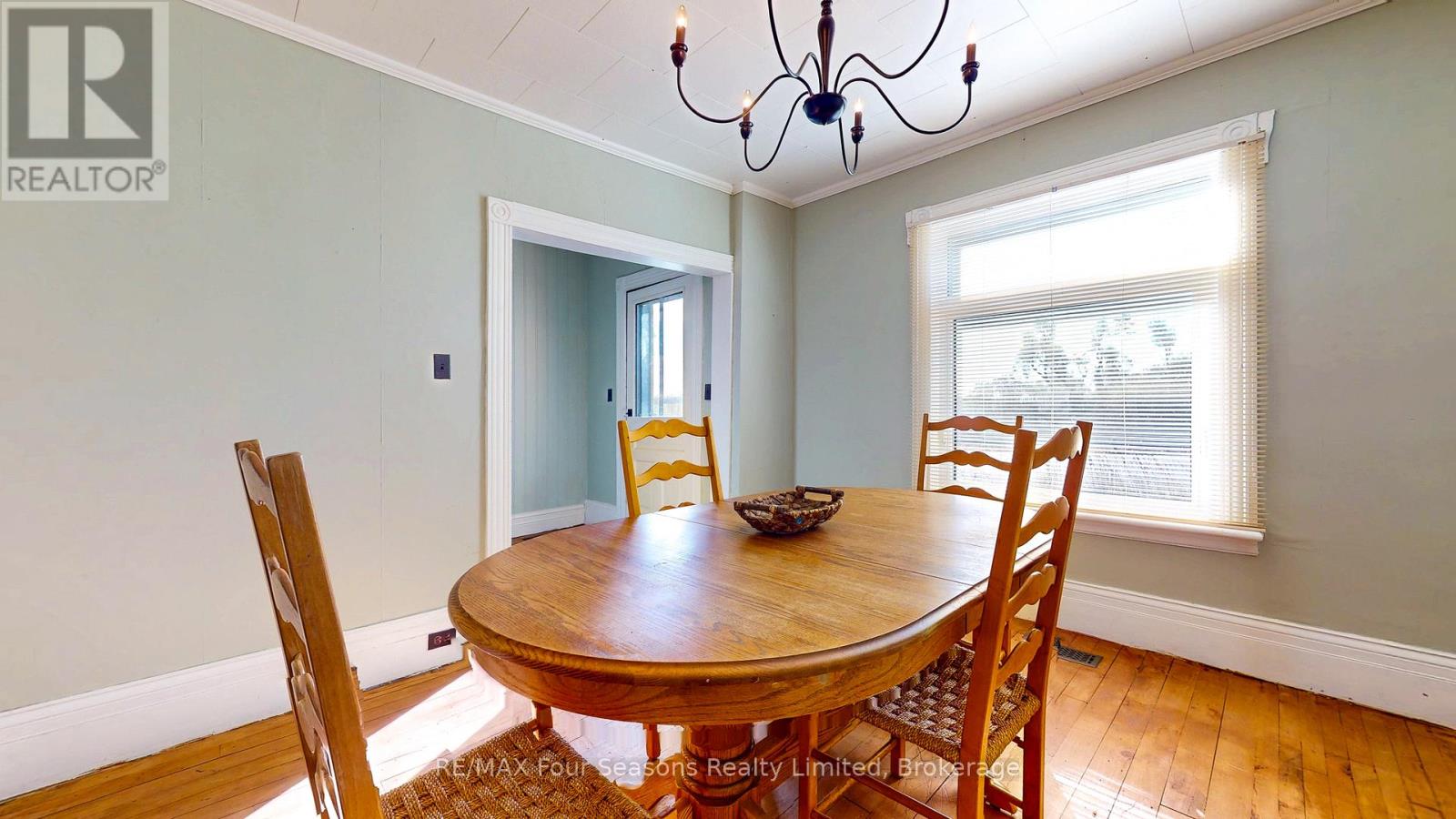204713 26 Highway, Meaford, Ontario  N4K 5W4 - Photo 7 - X12475780