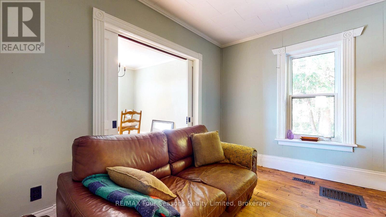 204713 26 Highway, Meaford, Ontario  N4K 5W4 - Photo 8 - X12475780