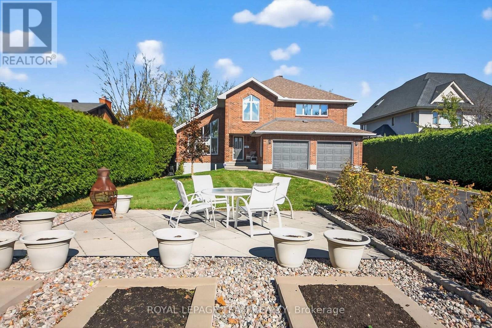 259 Grandview Road, Ottawa, Ontario  K2H 8B9 - Photo 2 - X12474457