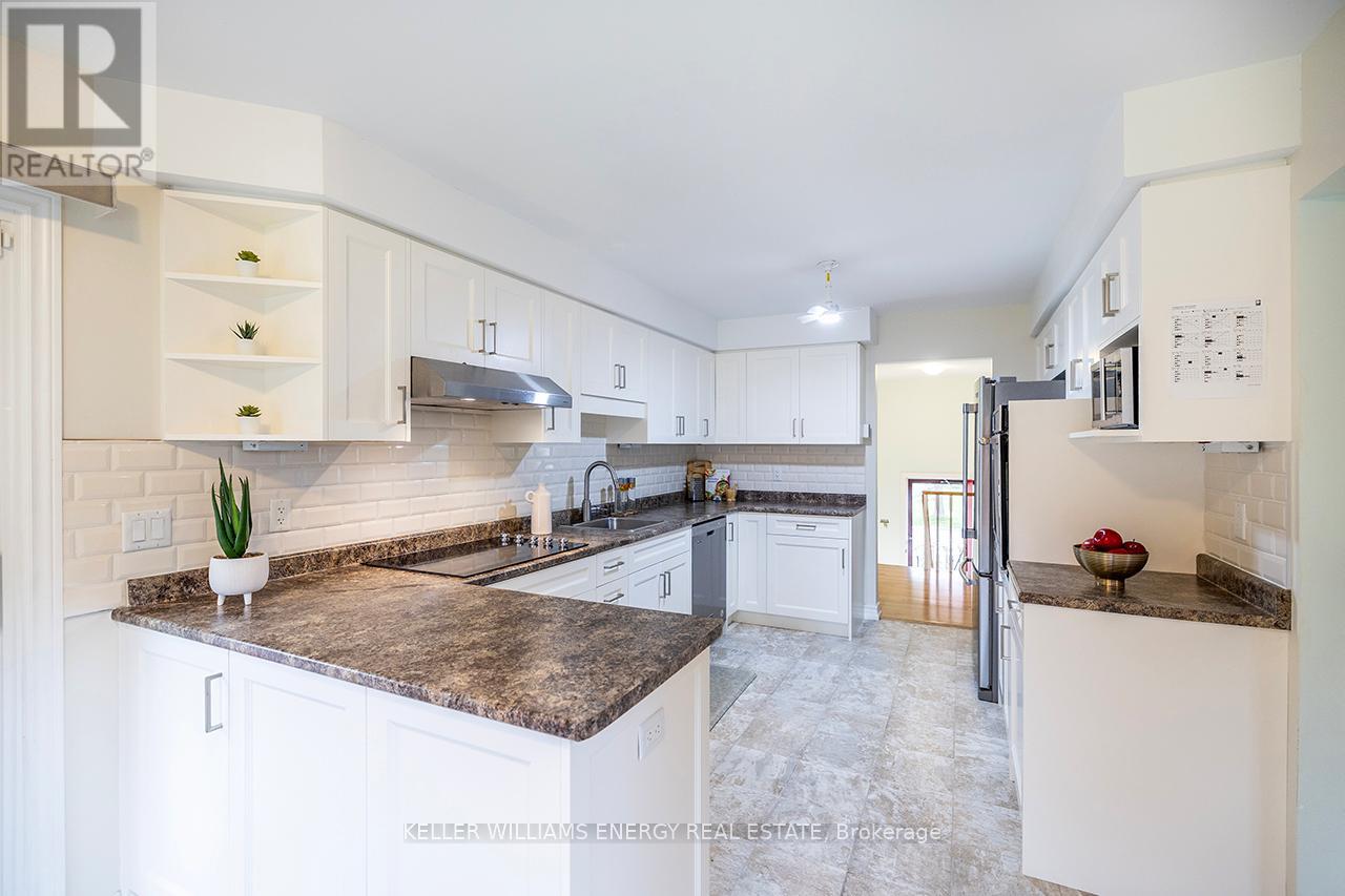 676 Whistler Drive, Oshawa, Ontario  L1J 7N7 - Photo 7 - E12475664