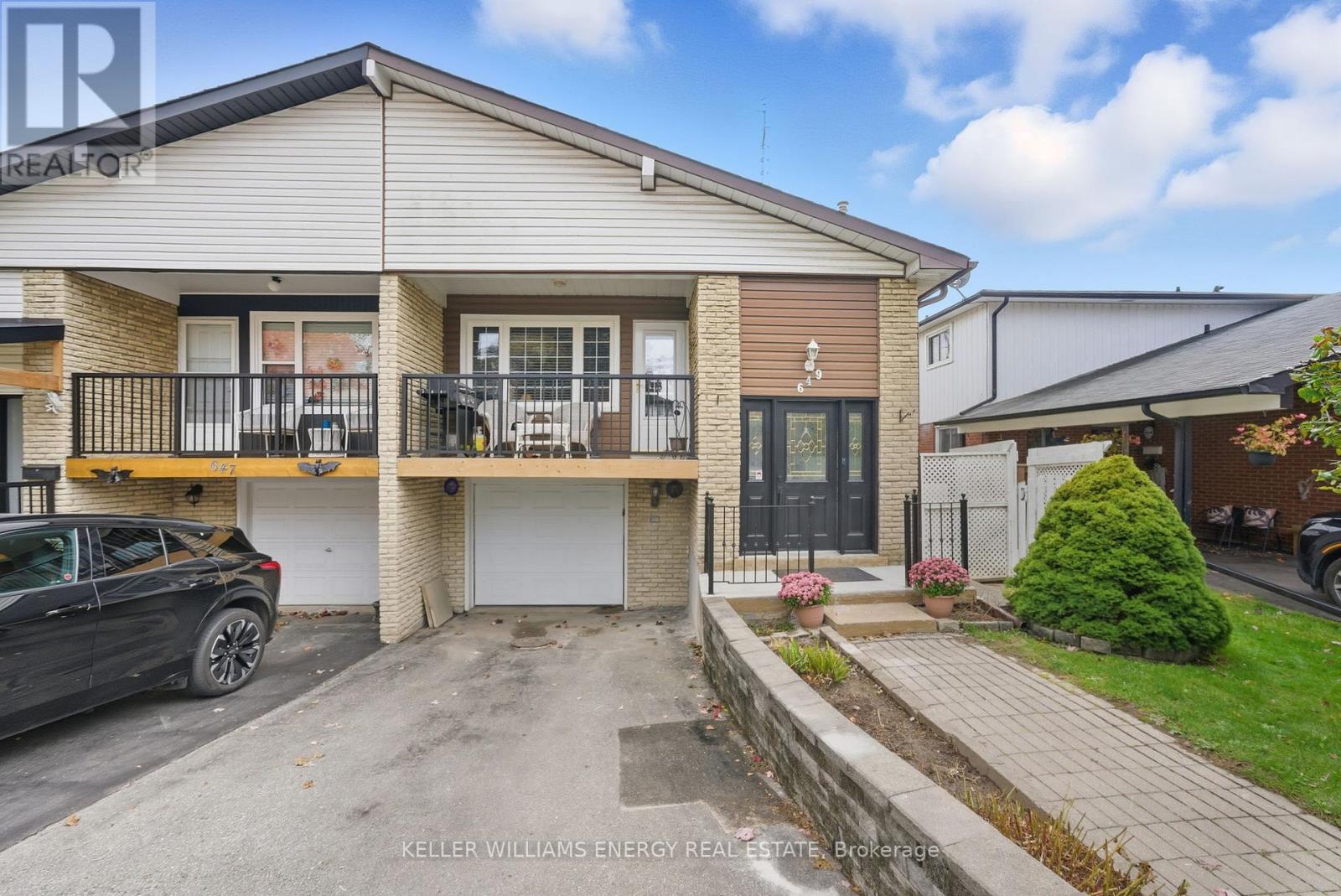 649 BERWICK CRESCENT, Oshawa, Ontario