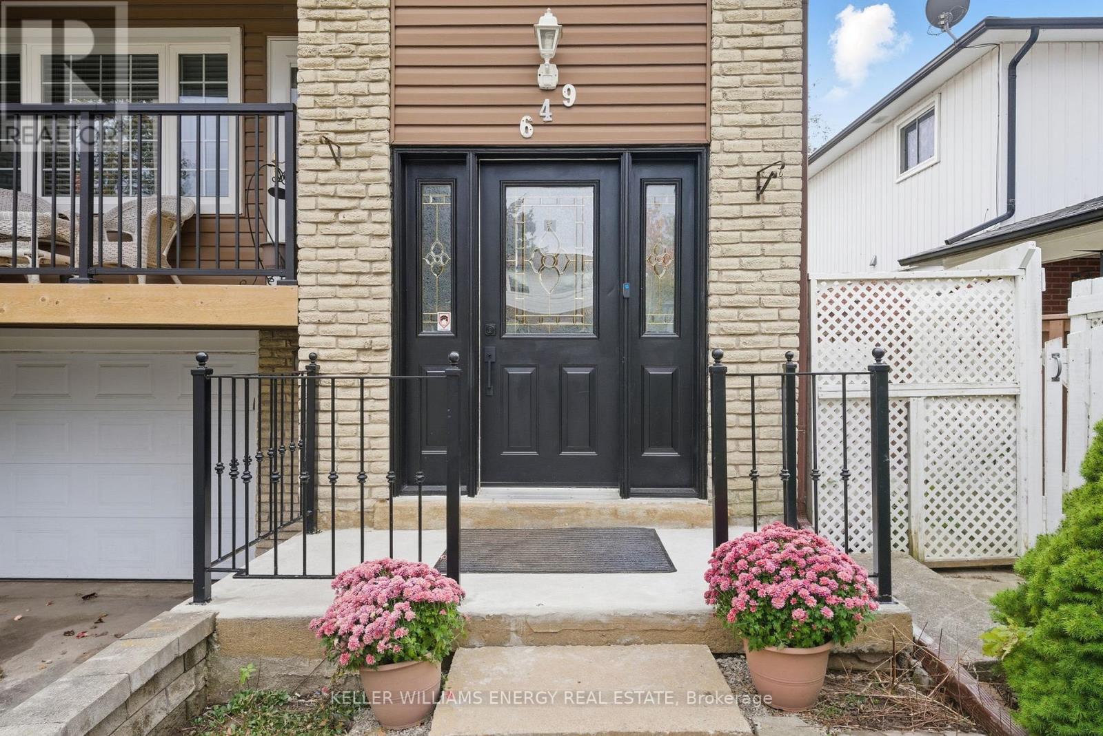 649 Berwick Crescent, Oshawa, Ontario  L1J 3E6 - Photo 4 - E12475849