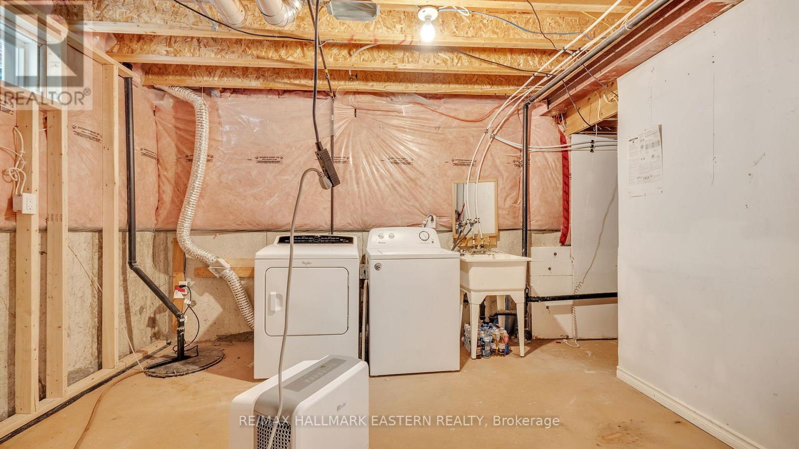 58 Warman Street, New Tecumseth, Ontario L9R 0C1 - Photo 37 - N12475694