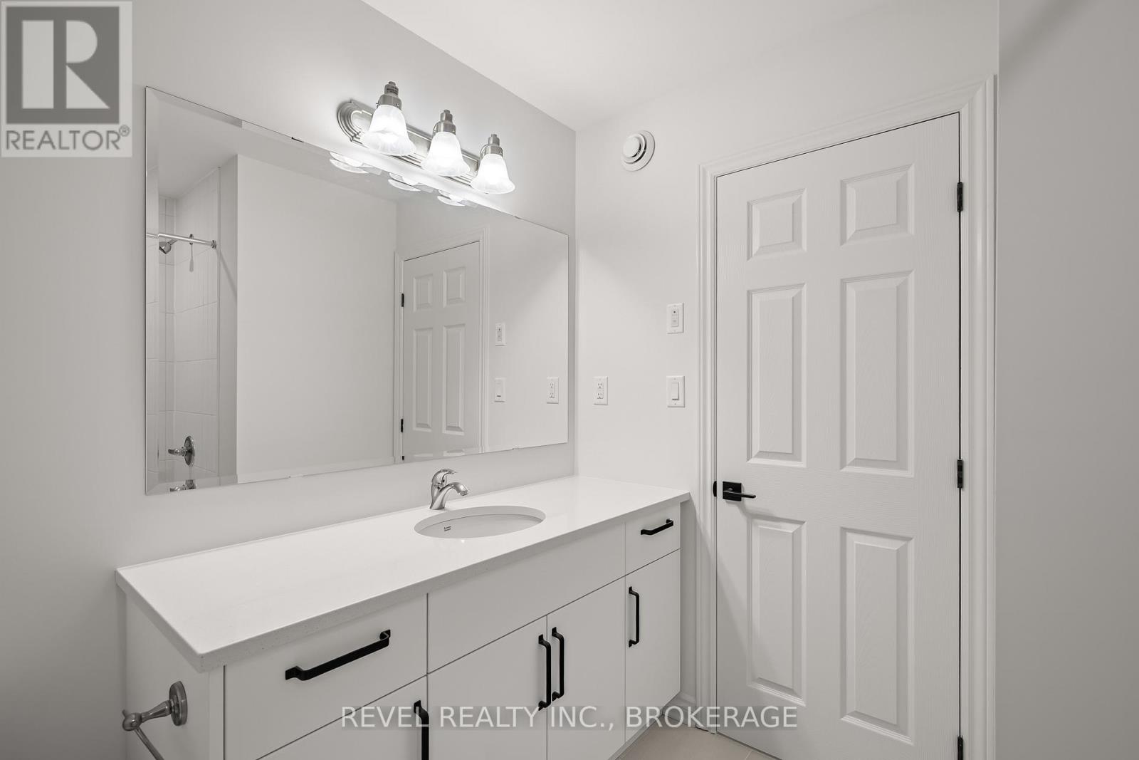 1413 Demers Avenue, Kingston (East Gardiners Rd), Ontario  K7M 0H8 - Photo 21 - X12475559