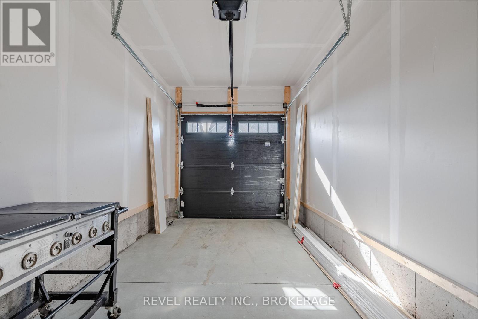 1413 Demers Avenue, Kingston (East Gardiners Rd), Ontario  K7M 0H8 - Photo 27 - X12475559