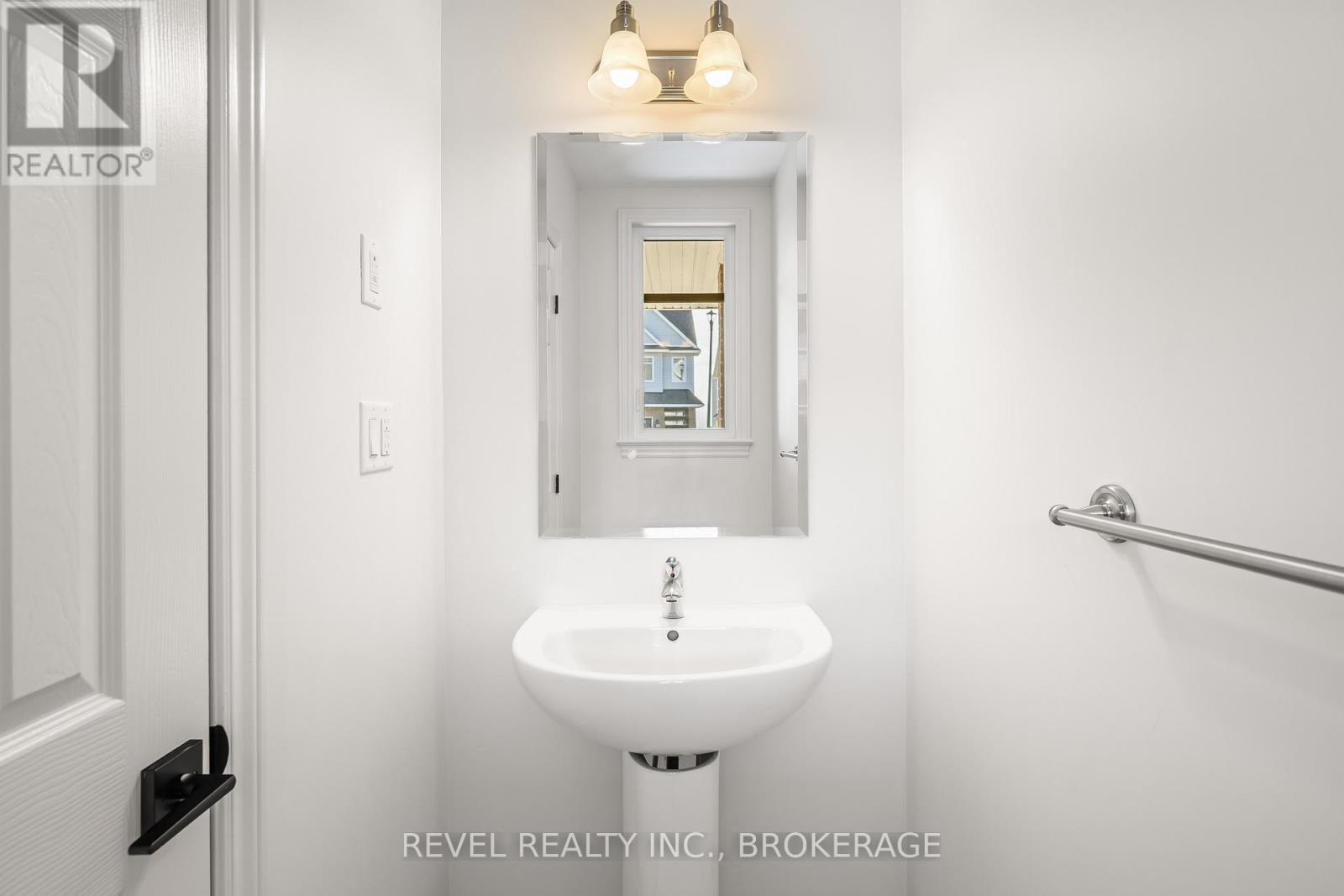 1413 Demers Avenue, Kingston (East Gardiners Rd), Ontario  K7M 0H8 - Photo 4 - X12475559