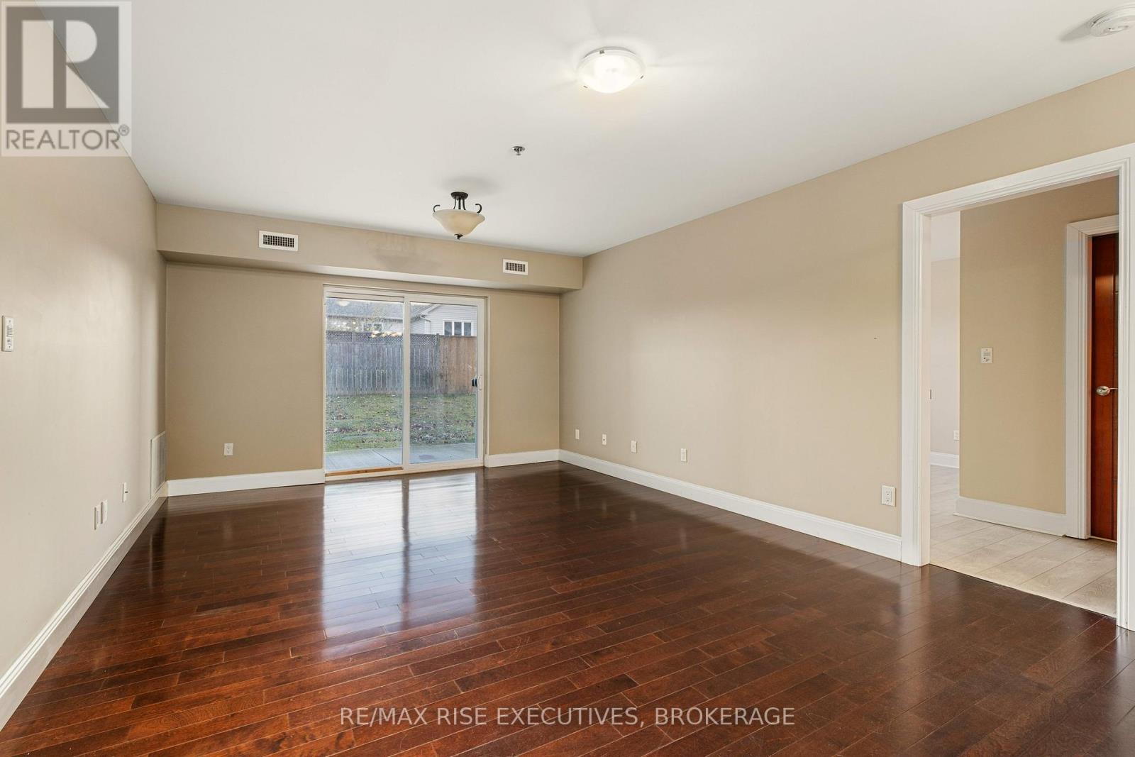 410 - 539 Armstrong Road, Kingston (East Gardiners Rd), Ontario  K7M 0C6 - Photo 13 - X12475962