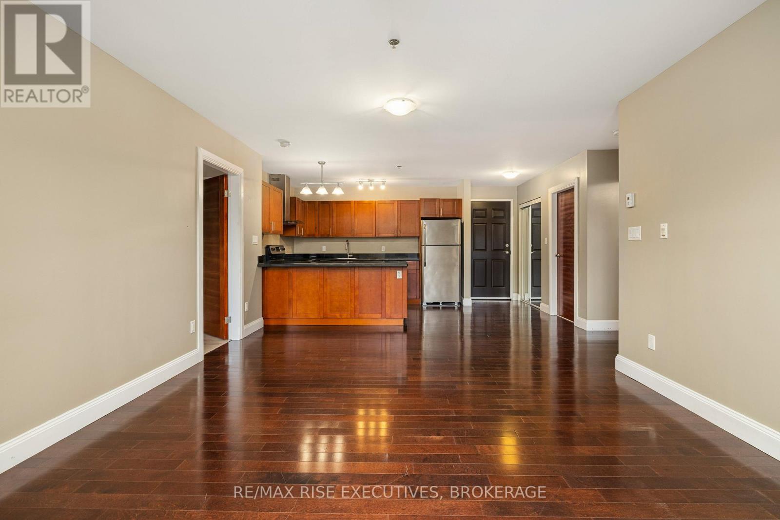 410 - 539 Armstrong Road, Kingston (East Gardiners Rd), Ontario  K7M 0C6 - Photo 15 - X12475962