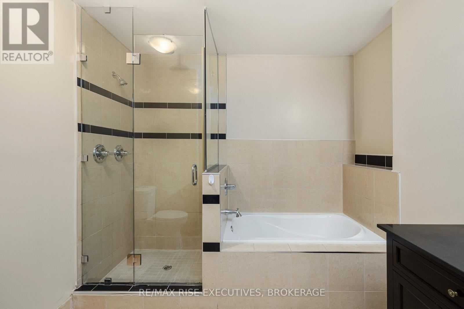 410 - 539 Armstrong Road, Kingston (East Gardiners Rd), Ontario  K7M 0C6 - Photo 31 - X12475962
