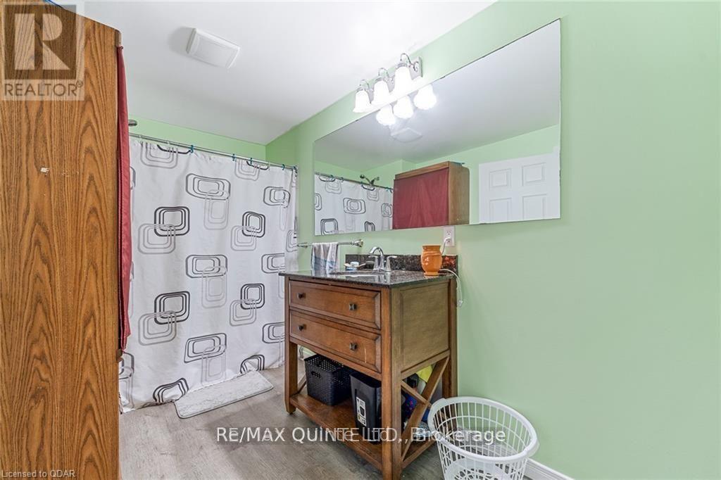 58 Avondale Road, Belleville (Belleville Ward), Ontario  K8P 4G3 - Photo 15 - X12475564