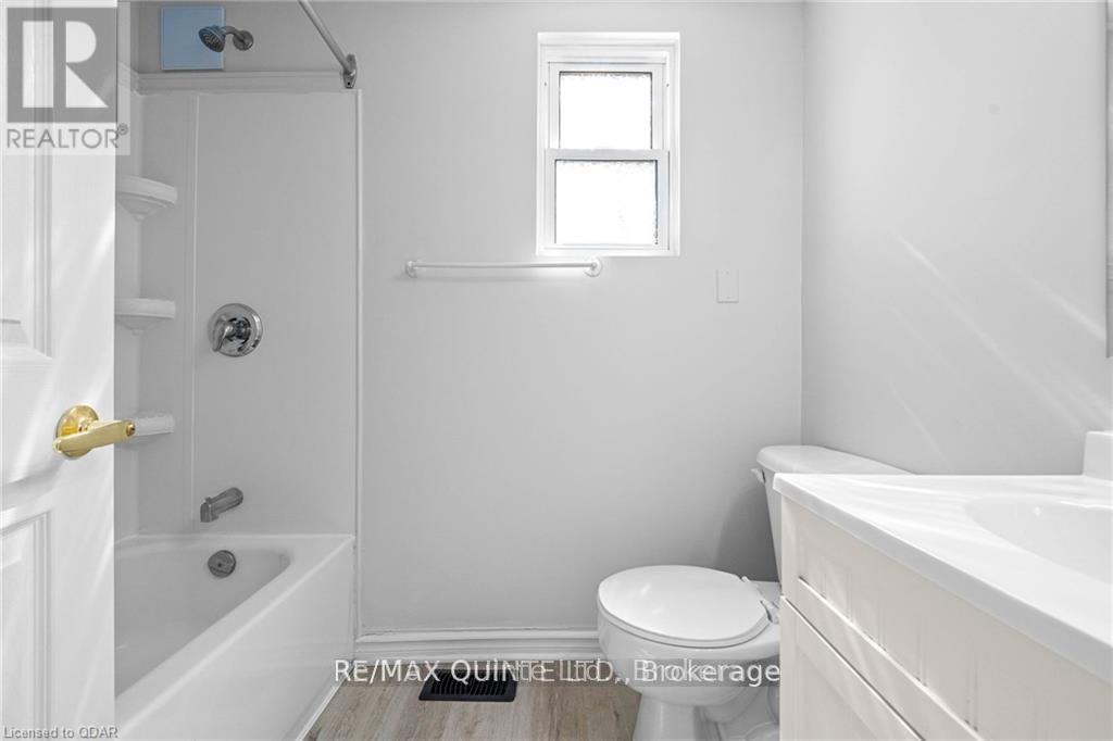 58 Avondale Road, Belleville (Belleville Ward), Ontario  K8P 4G3 - Photo 24 - X12475564